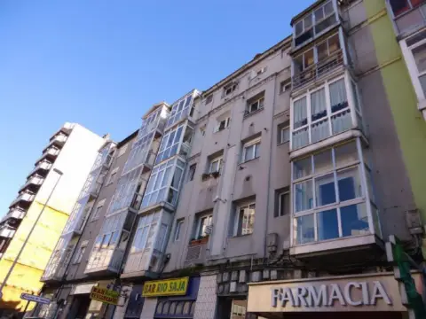 Piso en Avenida de Valdecilla, 7